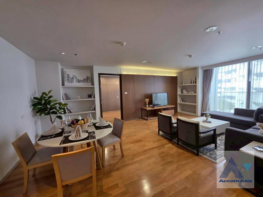  2  3 br Apartment For Rent in Sukhumvit ,Bangkok BTS Phrom Phong at Modern Apartment AA30017