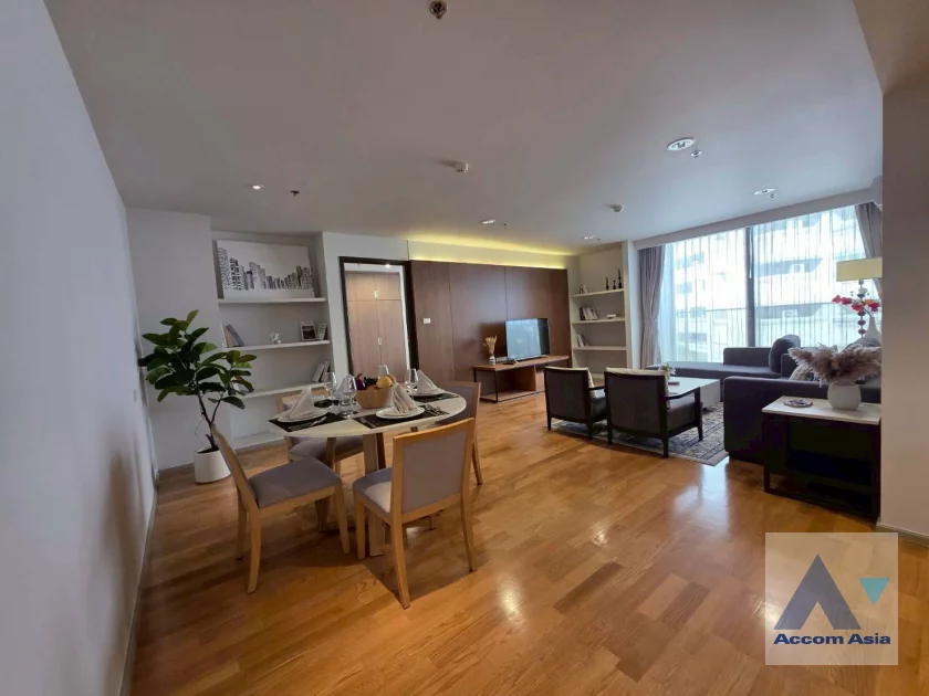  1  3 br Apartment For Rent in Sukhumvit ,Bangkok BTS Phrom Phong at Modern Apartment AA30017