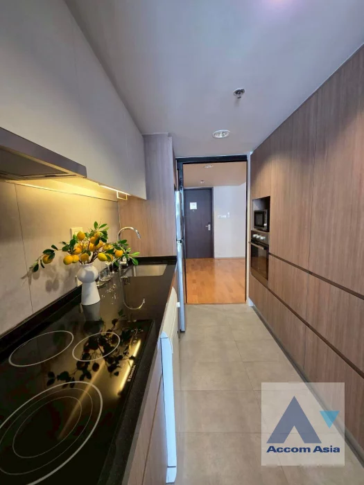8  3 br Apartment For Rent in Sukhumvit ,Bangkok BTS Phrom Phong at Modern Apartment AA30017
