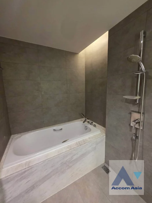 19  3 br Apartment For Rent in Sukhumvit ,Bangkok BTS Phrom Phong at Modern Apartment AA30017