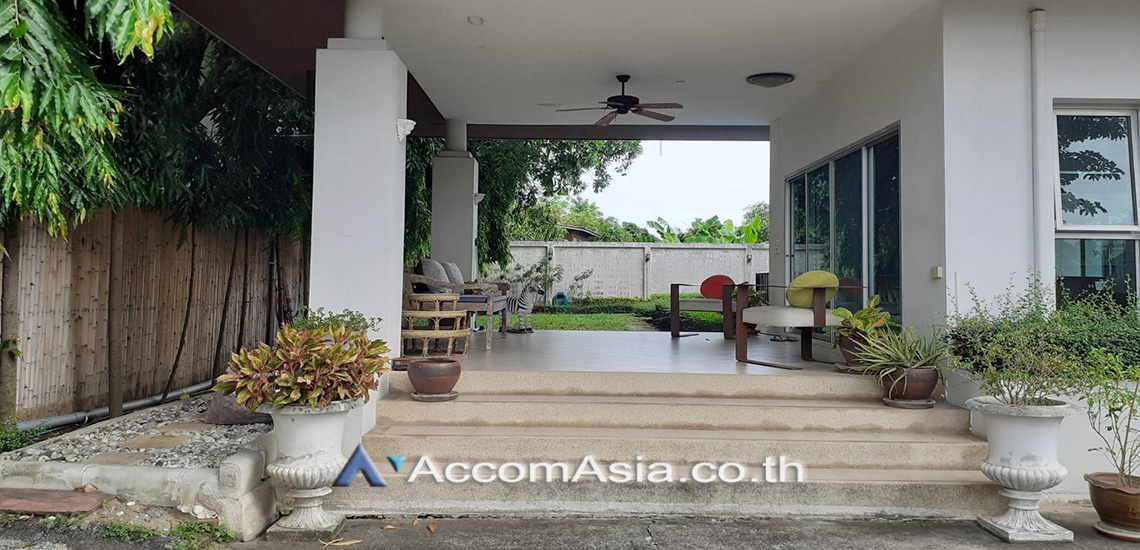 11  4 br House For Rent in Pattanakarn ,Bangkok BTS On Nut at Panya Pattanakarn Village AA30025