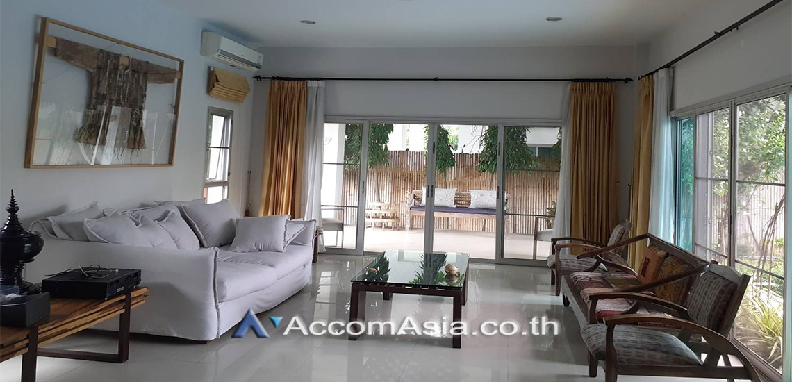 12  4 br House For Rent in Pattanakarn ,Bangkok BTS On Nut at Panya Pattanakarn Village AA30025