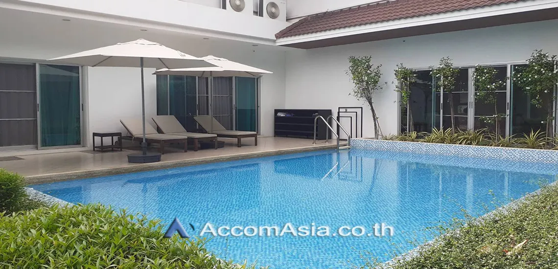 unitPrivate Swimming Pool |  4 Bedrooms  House For Rent in Pattanakarn, Bangkok  near BTS On Nut (AA30025)