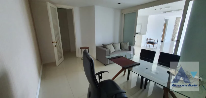 6  4 br Condominium For Rent in Ploenchit ,Bangkok BTS Ploenchit at Athenee Residence AA30043