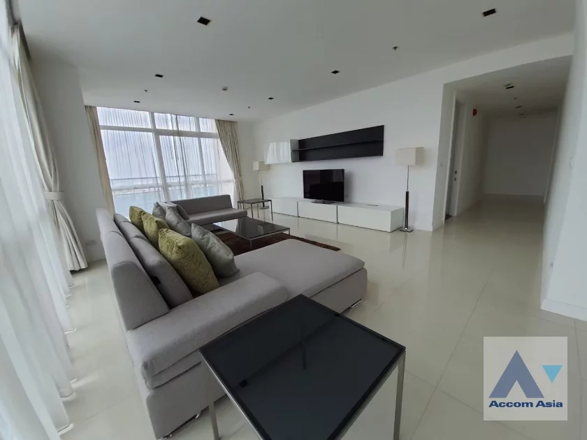 unitFully Furnished |  4 Bedrooms  Condominium For Rent in Ploenchit, Bangkok  near BTS Ploenchit (AA30043)
