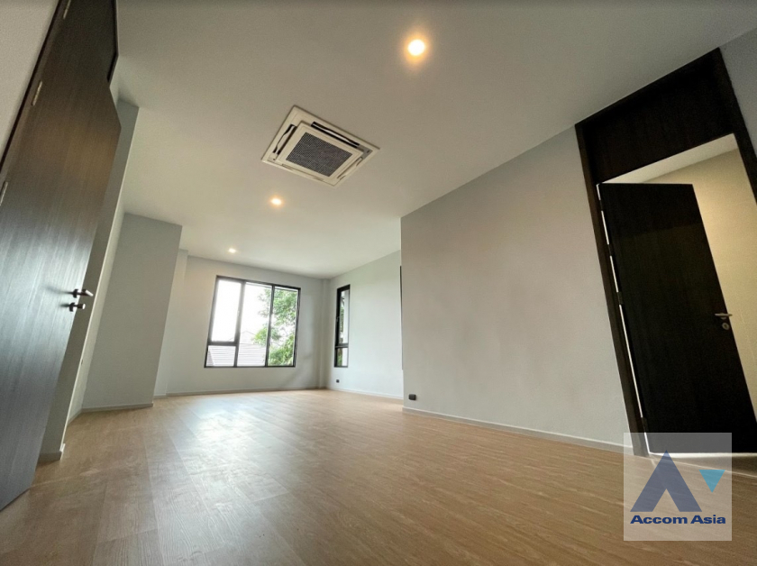 31  5 br House for rent and sale in Sukhumvit ,Bangkok BTS Phra khanong AA30059
