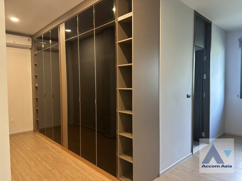 53  5 br House for rent and sale in Sukhumvit ,Bangkok BTS Phra khanong AA30059