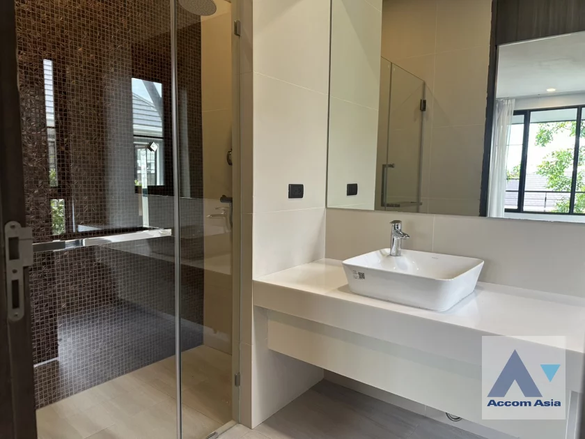 58  5 br House for rent and sale in Sukhumvit ,Bangkok BTS Phra khanong AA30059
