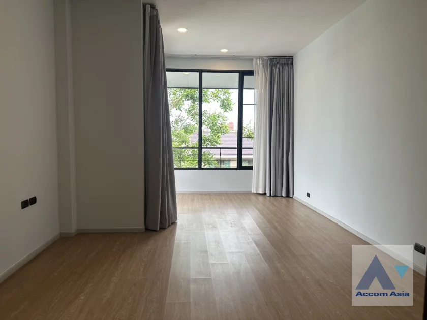 59  5 br House for rent and sale in Sukhumvit ,Bangkok BTS Phra khanong AA30059