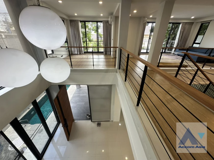 12  5 br House for rent and sale in Sukhumvit ,Bangkok BTS Phra khanong AA30059