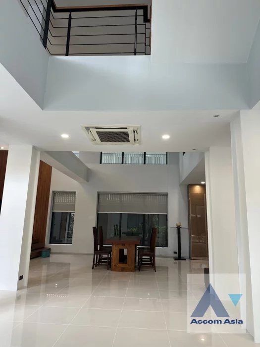 5  5 br House for rent and sale in Sukhumvit ,Bangkok BTS Phra khanong AA30059