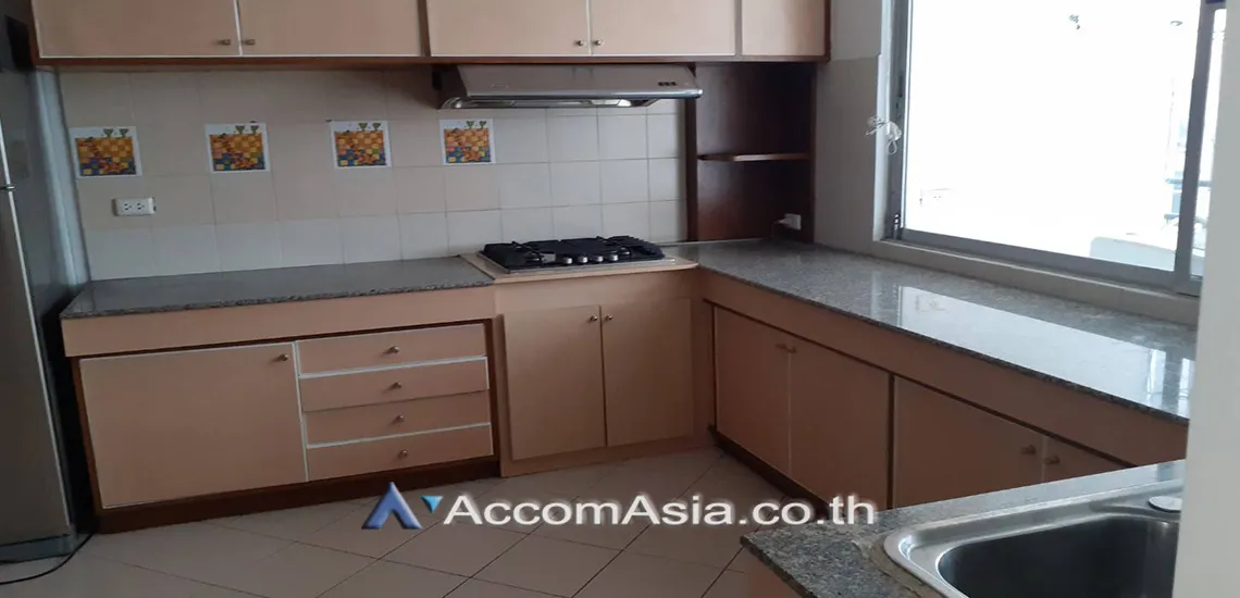 unit 3 Bedrooms  Condominium For Rent in Sukhumvit, Bangkok  near BTS Phrom Phong (AA30067)
