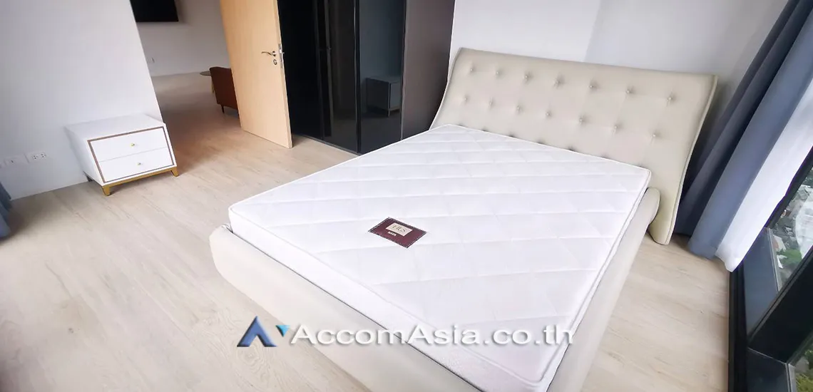 5  2 br Condominium For Rent in Silom ,Bangkok BTS Surasak at The Lofts Silom AA30087