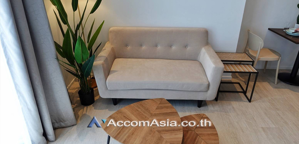 7  1 br Condominium For Rent in Silom ,Bangkok BTS Surasak at The Lofts Silom AA30088