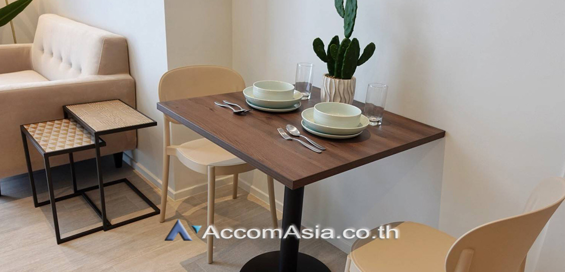 9  1 br Condominium For Rent in Silom ,Bangkok BTS Surasak at The Lofts Silom AA30088