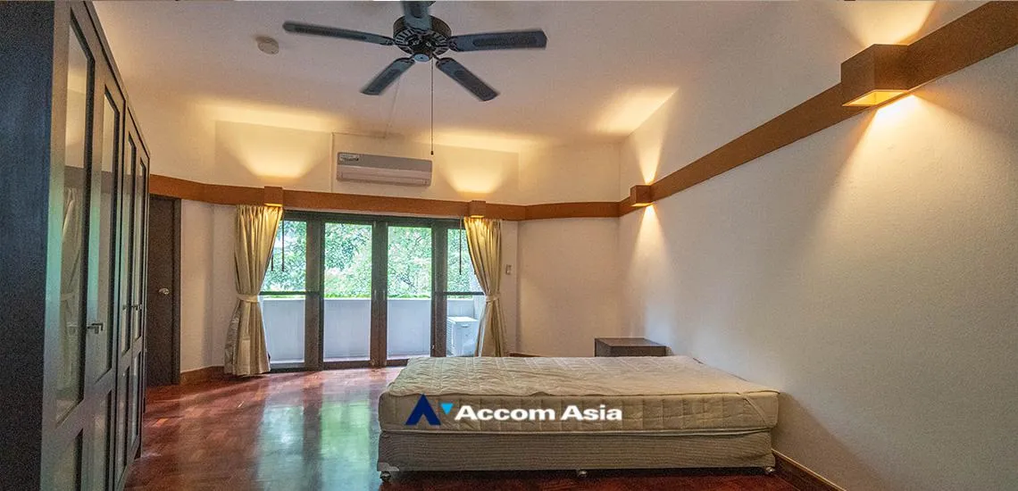 5  3 br Apartment For Rent in Ploenchit ,Bangkok BTS Ploenchit at Set among tropical atmosphere AA30142