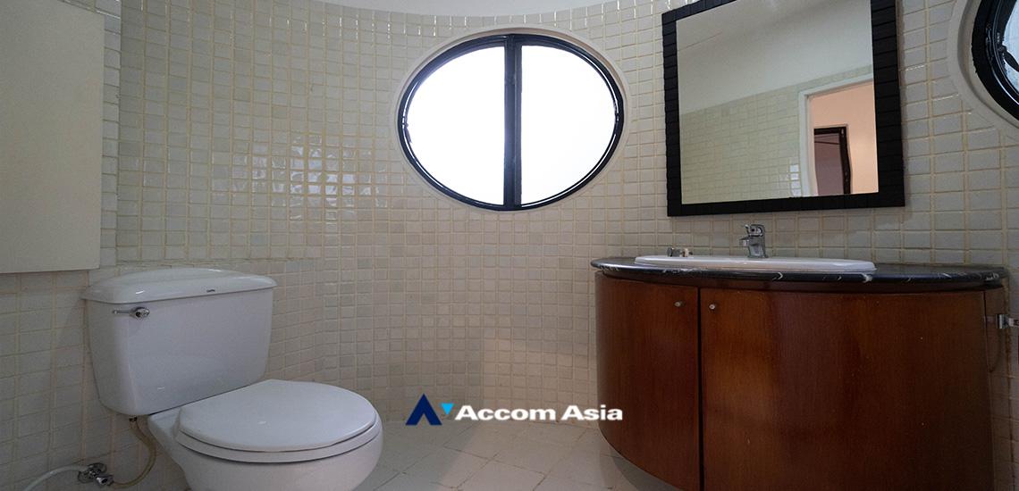 10  3 br Apartment For Rent in Ploenchit ,Bangkok BTS Ploenchit at Set among tropical atmosphere AA30142