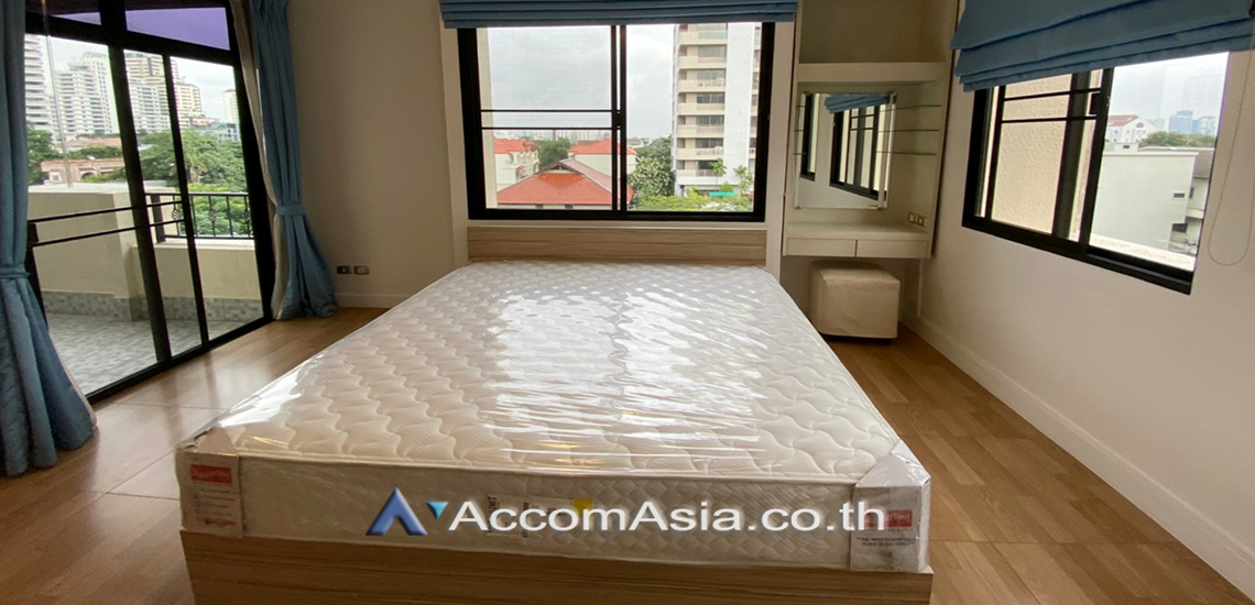 5  3 br Condominium for rent and sale in Sukhumvit ,Bangkok BTS Ekkamai at Cross Creek AA30151