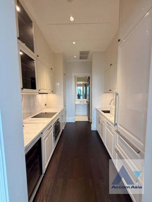 5  2 br Condominium for rent and sale in Ploenchit ,Bangkok BTS Ploenchit at 98 Wireless AA30155