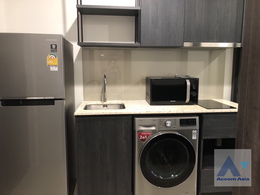 10  1 br Condominium For Rent in Ratchadaphisek ,Bangkok MRT Sutthisan at XT Huaikhwang  AA30158