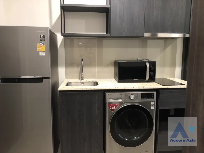 10  1 br Condominium For Rent in Ratchadaphisek ,Bangkok MRT Sutthisan at XT Huaikhwang  AA30158