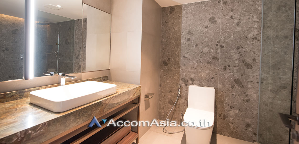 11  2 br Apartment For Rent in Sukhumvit ,Bangkok BTS Asok at Low rise with convenient location AA30161