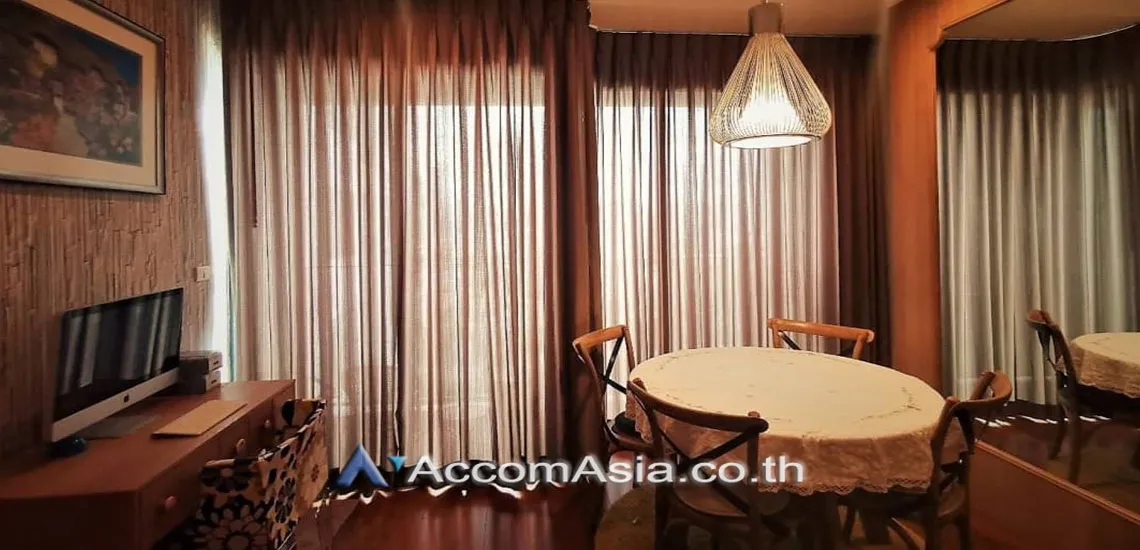 unit 1 Bedroom  Condominium For Rent in Sathorn, Bangkok  near BRT Thanon Chan - BTS Chong Nonsi (AA30170)