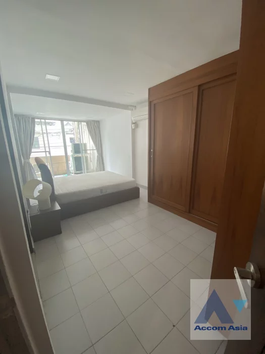 unitHome Office |  3 Bedrooms  Townhouse For Rent in Sukhumvit, Bangkok  near BTS Phrom Phong (AA30214)