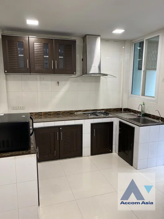 unitHome Office |  3 Bedrooms  Townhouse For Rent in Sukhumvit, Bangkok  near BTS Phrom Phong (AA30214)