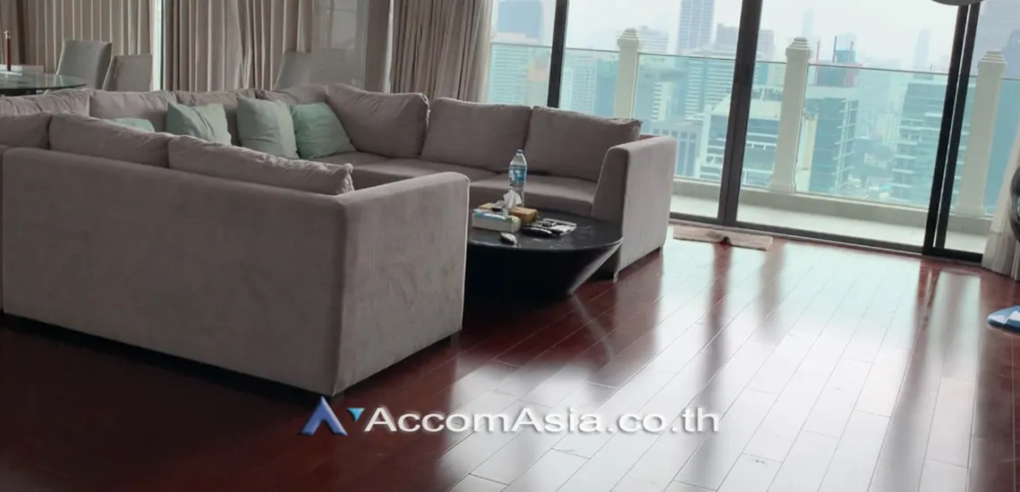 unit 3 Bedrooms  Condominium For Rent in Sukhumvit, Bangkok  near BTS Phrom Phong (AA30218)