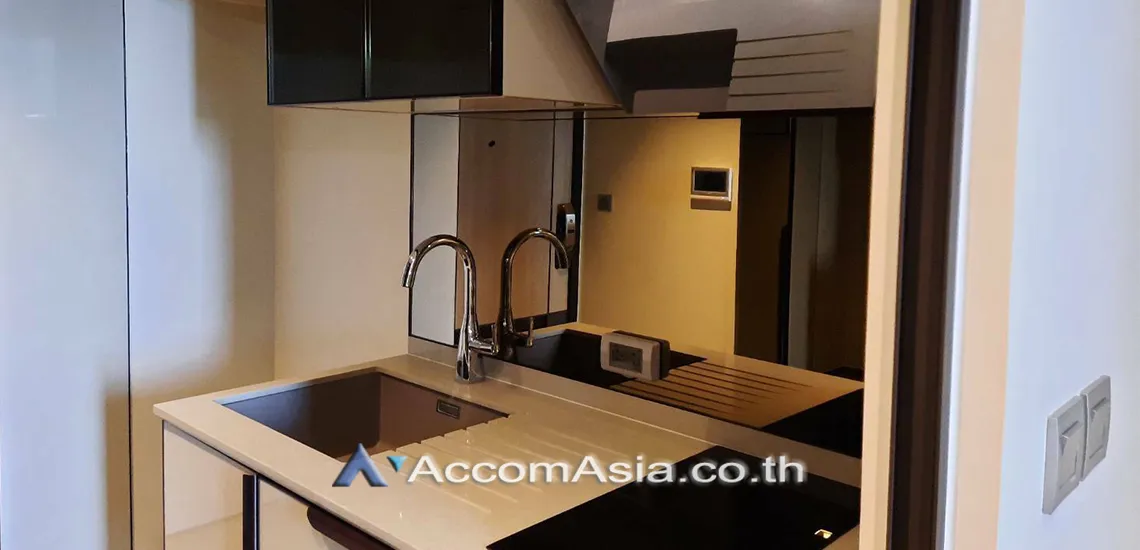 unit Studio  Condominium For Rent in Sukhumvit, Bangkok  near BTS Ekkamai (AA30244)