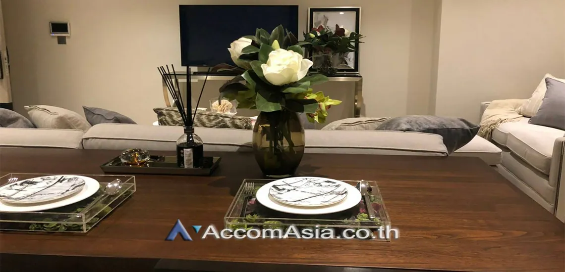 unit 1 Bedroom  Condominium For Rent & Sale in Sukhumvit, Bangkok  near BTS Ekkamai (AA30253)