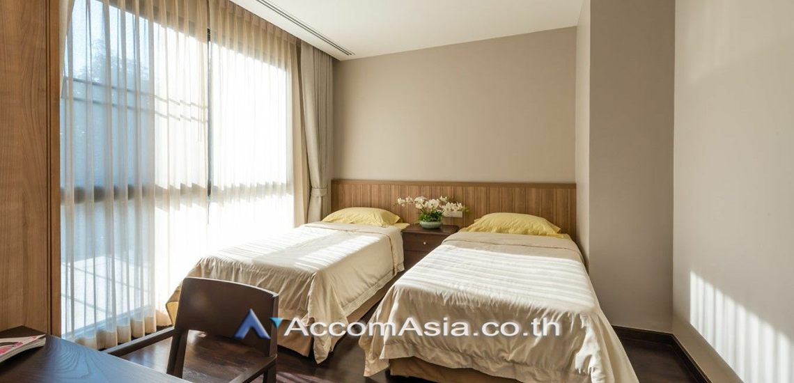8  2 br Apartment for rent and sale in Ploenchit ,Bangkok BTS Ploenchit at Step to Lumpini Park AA30264