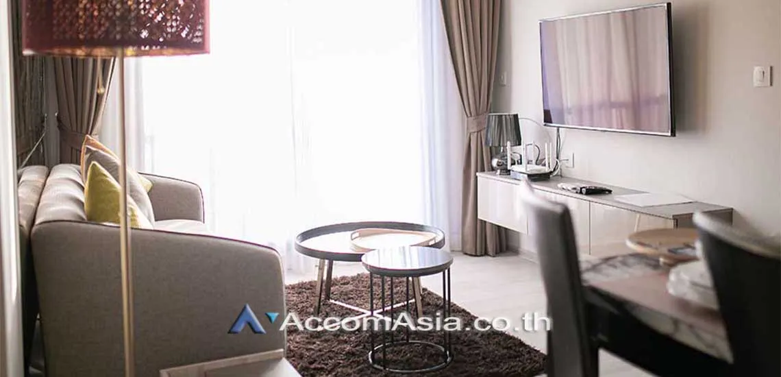 unit 2 Bedrooms  Condominium For Rent in Ploenchit, Bangkok  near BTS Ploenchit (AA30274)