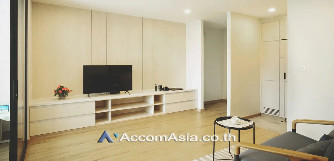 unit 1 Bedroom  Apartment For Rent in Sukhumvit, Bangkok  near BTS Ekkamai (AA30319)