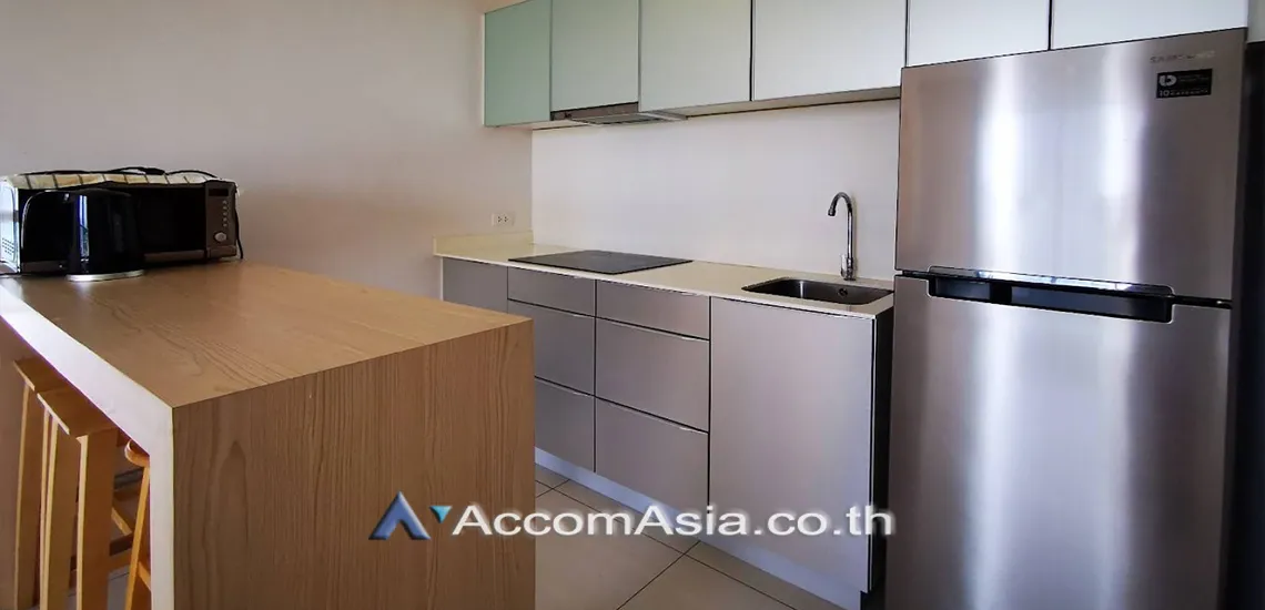 unit 2 Bedrooms  Condominium For Rent in Sukhumvit, Bangkok  near BTS Ekkamai (AA30327)