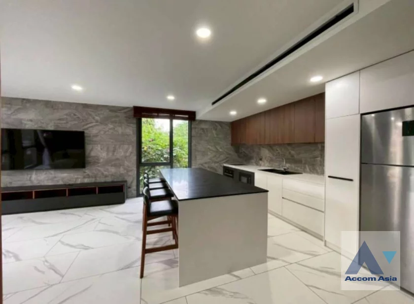 7  2 br Apartment for rent and sale in Sukhumvit ,Bangkok BTS Phrom Phong at Modern Apartment AA30333
