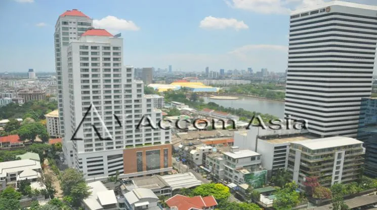 unit 2 Bedrooms  Condominium For Rent in Sukhumvit, Bangkok  near BTS Asok - MRT Sukhumvit (24485)