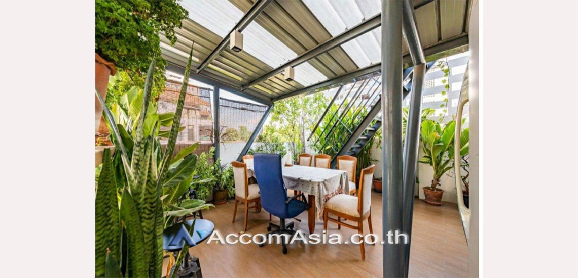  1  2 br House For Sale in Sukhumvit ,Bangkok BTS Ekkamai AA30337