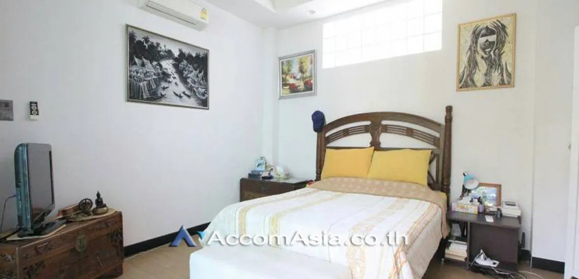 13  2 br House For Sale in Sukhumvit ,Bangkok BTS Ekkamai AA30337