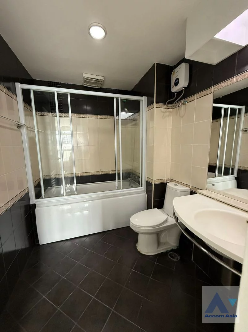 5  1 br Apartment for rent and sale in Sukhumvit ,Bangkok BTS Phrom Phong at The Conveniently Residence AA30353
