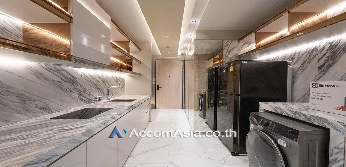 unit 2 Bedrooms  Apartment For Rent in Sukhumvit, Bangkok  near BTS Phrom Phong (AA30361)