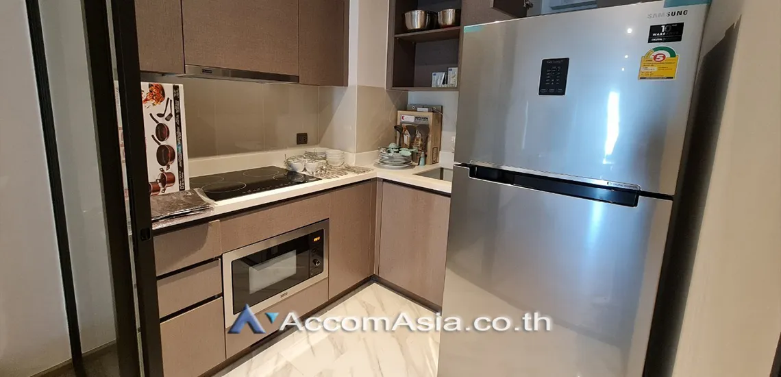 unit 2 Bedrooms  Condominium For Rent in Sukhumvit, Bangkok  near BTS Ekkamai (AA30364)