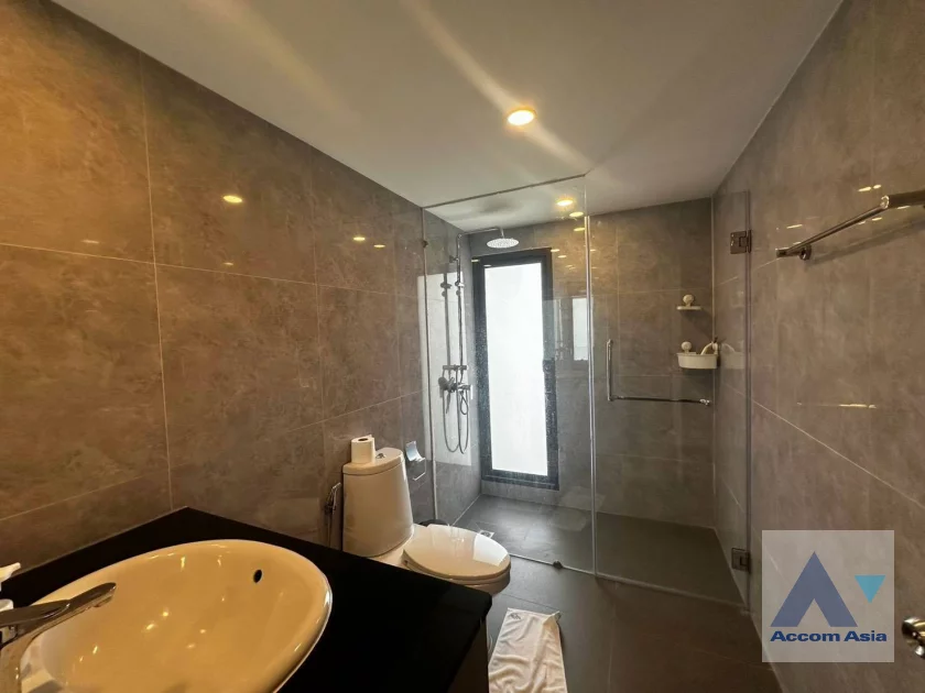 18  3 br Condominium For Rent in Sukhumvit ,Bangkok BTS Phrom Phong at Regent On The Park 1 24489