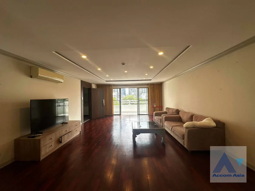 Big Balcony, Pet friendly |  Regent On The Park 1 Condominium  3 Bedroom for Rent BTS Phrom Phong in Sukhumvit Bangkok