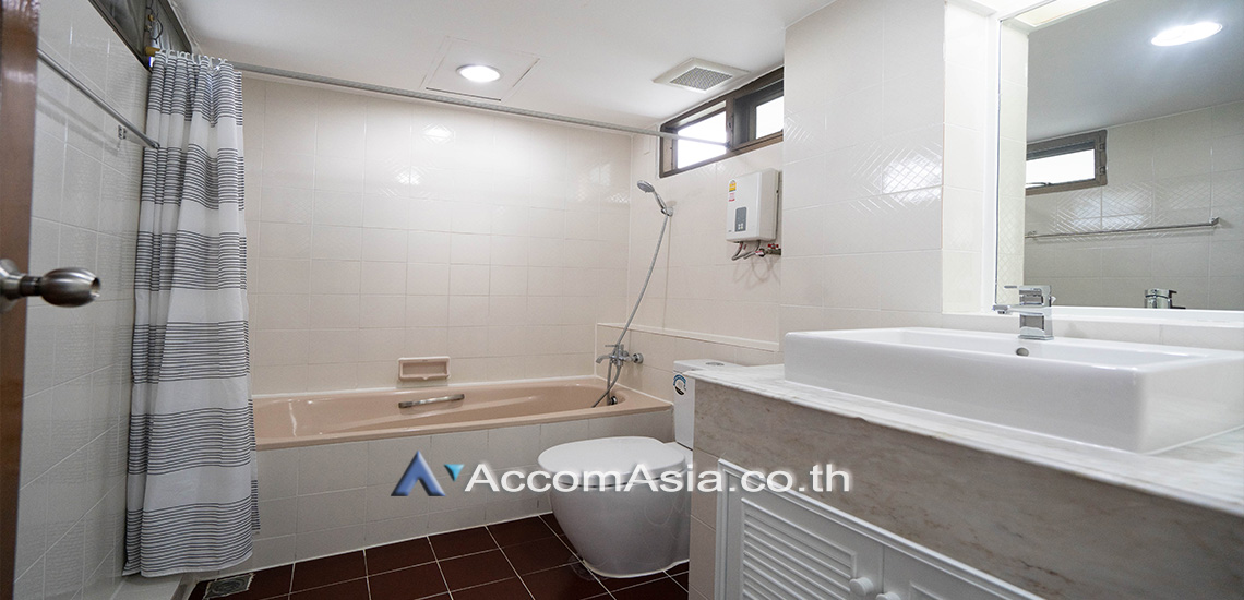 11  3 br Apartment For Rent in Sukhumvit ,Bangkok BTS Thong Lo at Charming apartment AA30422