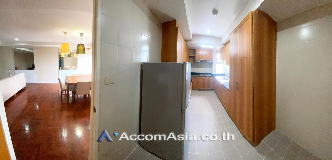 5  2 br Apartment For Rent in Sathorn ,Bangkok MRT Khlong Toei at Low rise Building AA30434