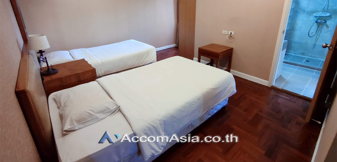 9  2 br Apartment For Rent in Sathorn ,Bangkok MRT Khlong Toei at Low rise Building AA30436