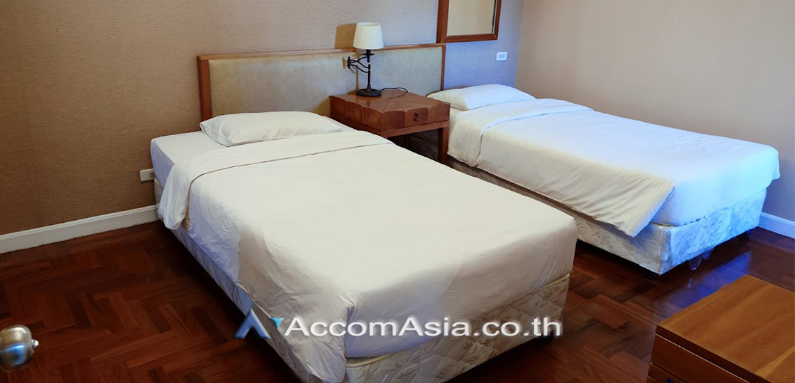 10  2 br Apartment For Rent in Sathorn ,Bangkok MRT Khlong Toei at Low rise Building AA30436