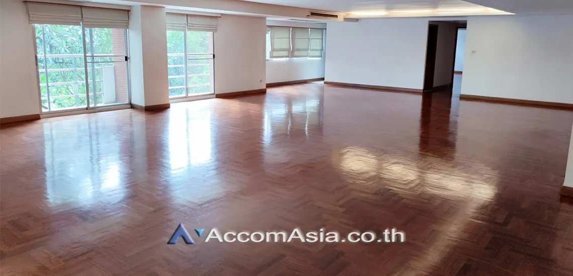 unit 5 Bedrooms  Apartment For Rent in Sathorn, Bangkok  near MRT Khlong Toei (AA30438)